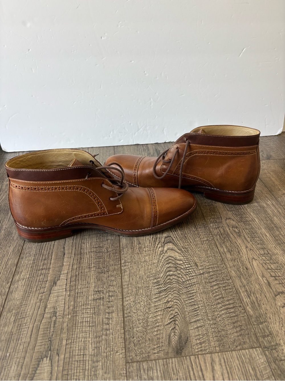 Johnston & Murphy Tan Leather Cap-Toe Chukka Boots - Picture 8 of 9